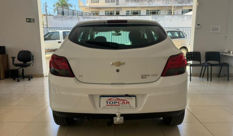 
								Chevrolet Onix  1.4 LTZ full									