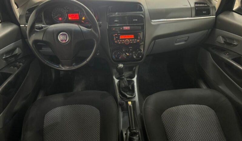 
								Fiat Linea  1.8 Essence full									