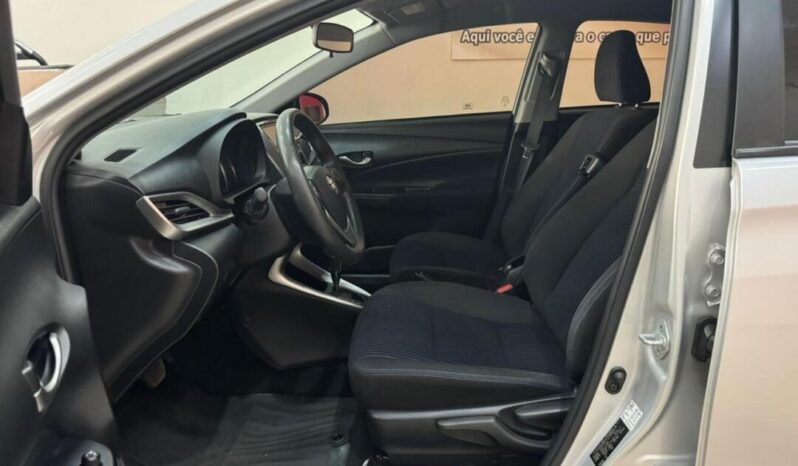 
								Toyota Yaris  1.5 XL full									