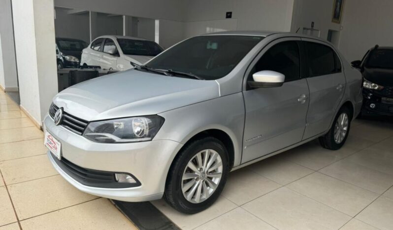 
								Volkswagen Voyage  1.0 Comfortiline full									