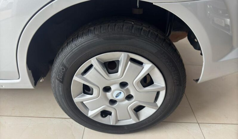 
								Ford Fiesta  1.6 Sedam Class full									