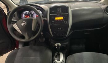 
									Nissan Versa  1.6 SL full								