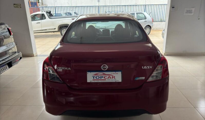 
								Nissan Versa  1.6 SL full									