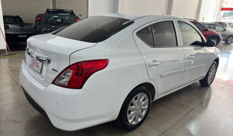 
								Nissan Versa  1.6 V-drive full									