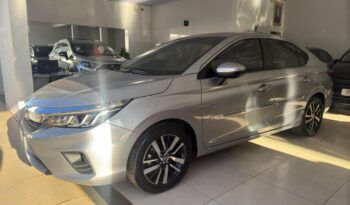 
									Honda City  1.5 Sedam full								