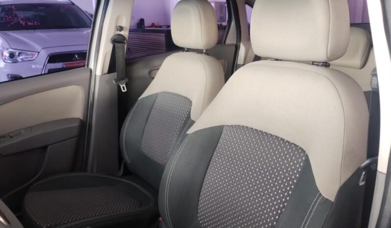 
								Fiat Grand Siena  1.6 Essence full									