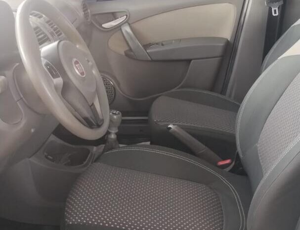 
								Fiat Grand Siena  1.6 Essence full									