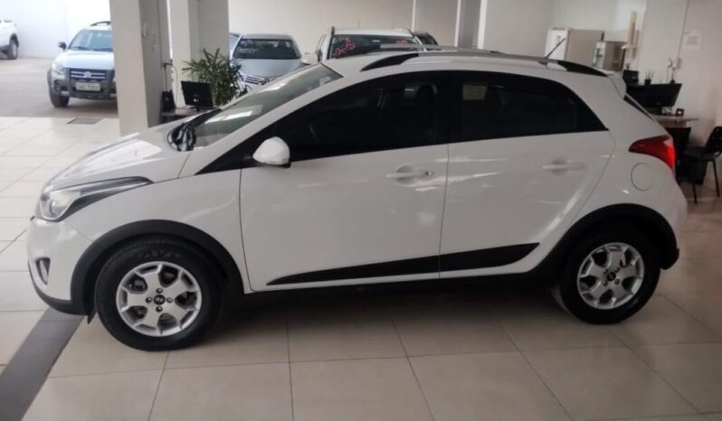 
								Hyundai HB20X  1.6 X full									