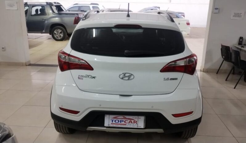 
								Hyundai HB20X  1.6 X full									