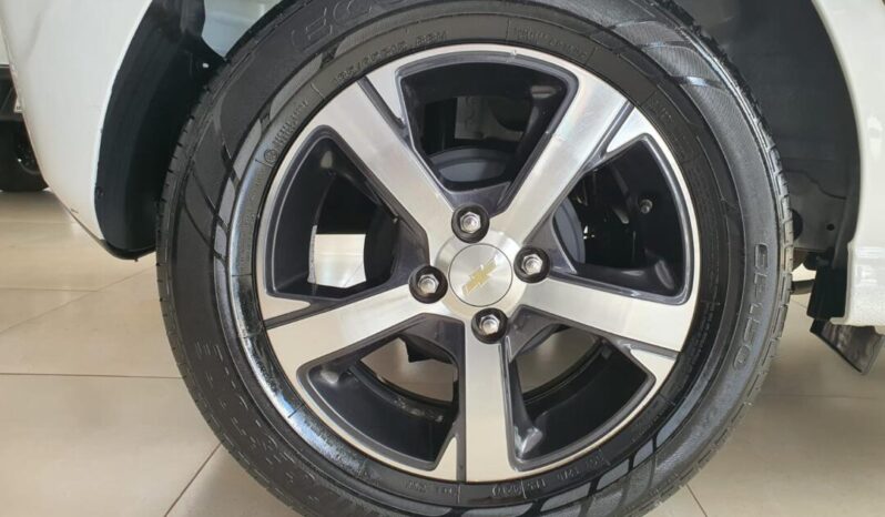 
								Chevrolet Onix  1.4 LTZ full									