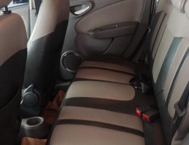 
								Fiat Grand Siena  1.6 Essence full									