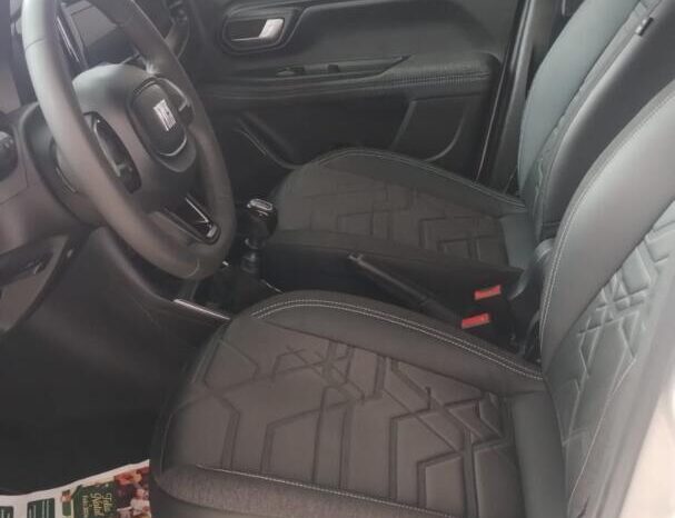 
								Fiat Strada  1.3 Volcano full									