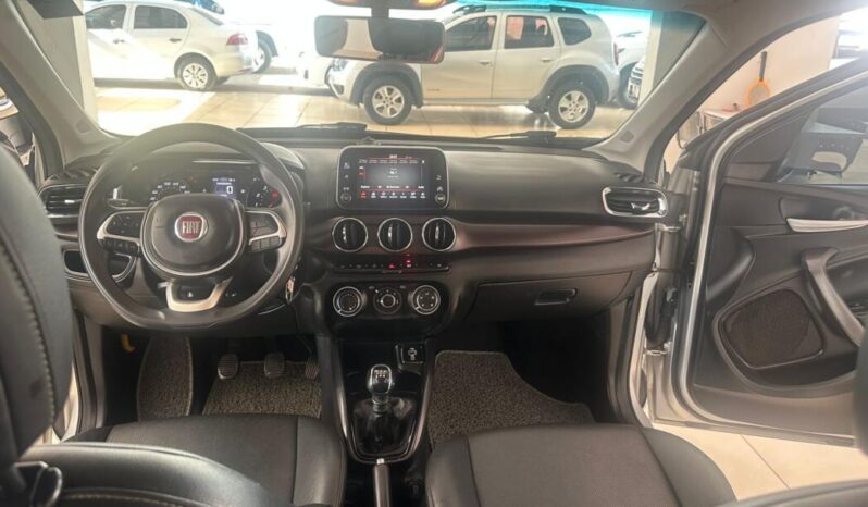 
								Fiat Cronos  1.8 full									