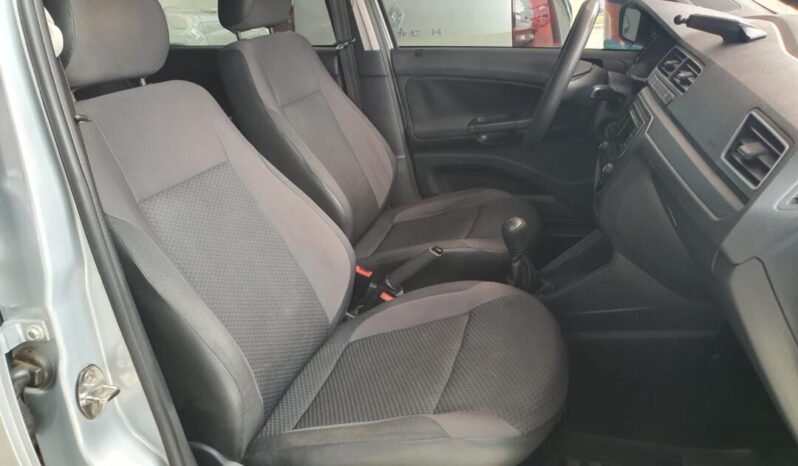 
								Volkswagen Voyage  1.6 Trend full									