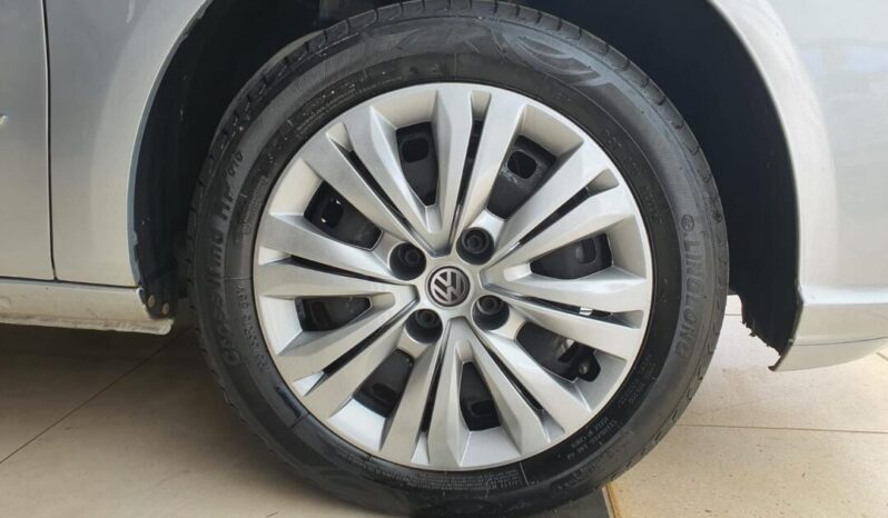 
								Volkswagen Voyage  1.6 Trend full									