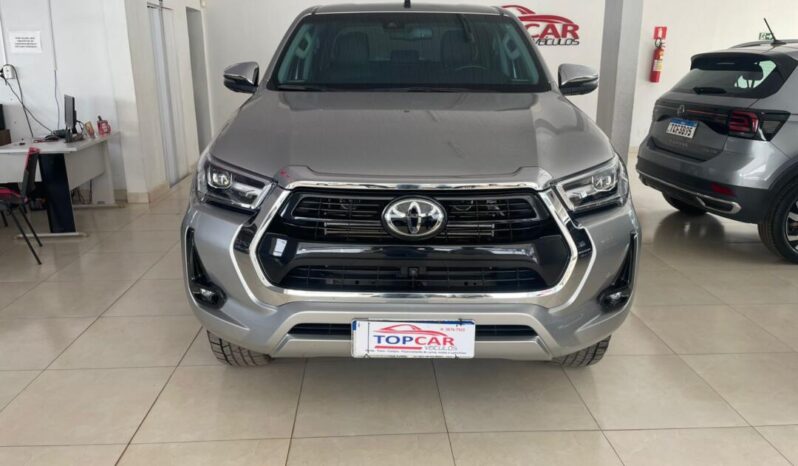 
								Toyota Hilux  2.8 SRX 4X4 full									