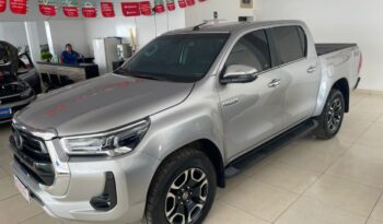 
									Toyota Hilux  2.8 SRX 4X4 full								