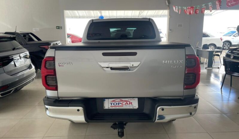 
								Toyota Hilux  2.8 SRX 4X4 full									