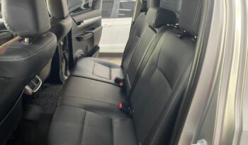 
									Toyota Hilux  2.8 SRX 4X4 full								