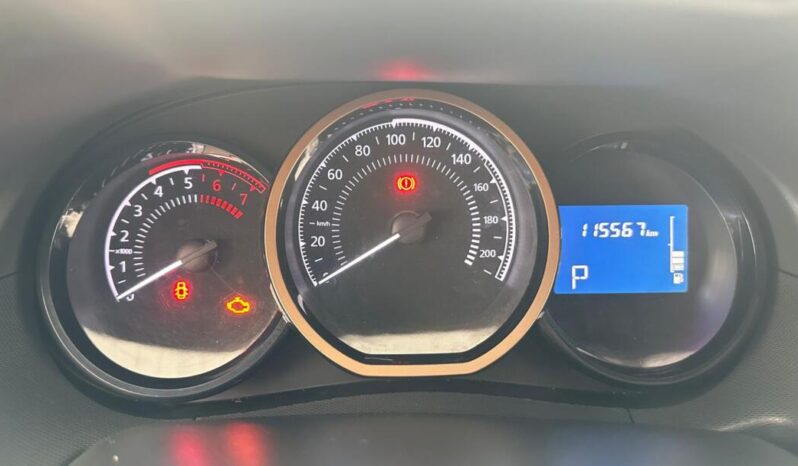 
								Renault Duster  2.0 Dinamic AT4 full									
