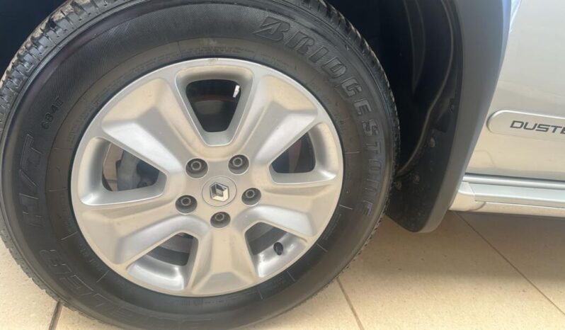 
								Renault Duster  2.0 Dinamic AT4 full									