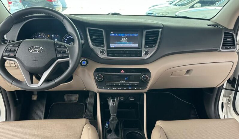 
								Hyundai Tucson  1.6 Turbo full									