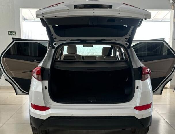 
								Hyundai Tucson  1.6 Turbo full									