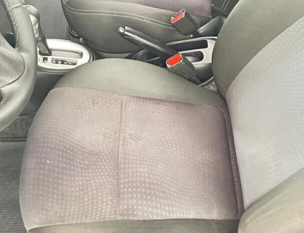 
								Nissan March  1.6 full									