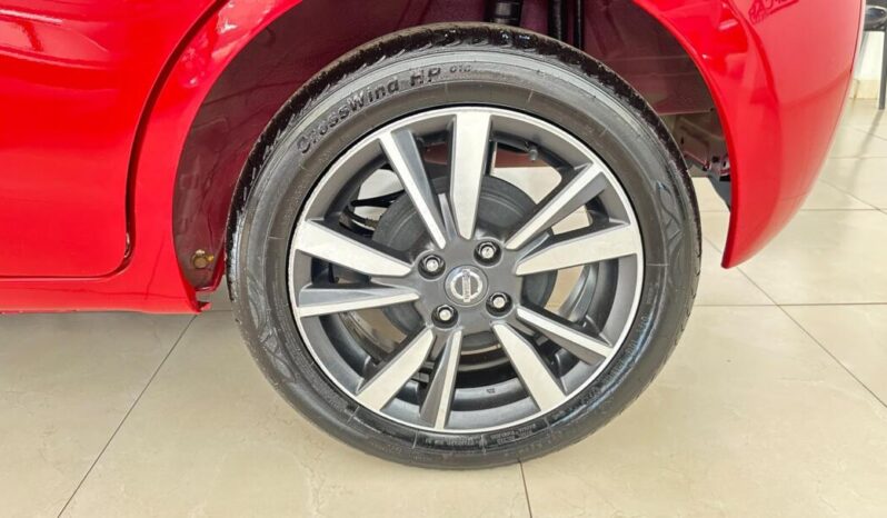 
								Nissan March  1.6 full									