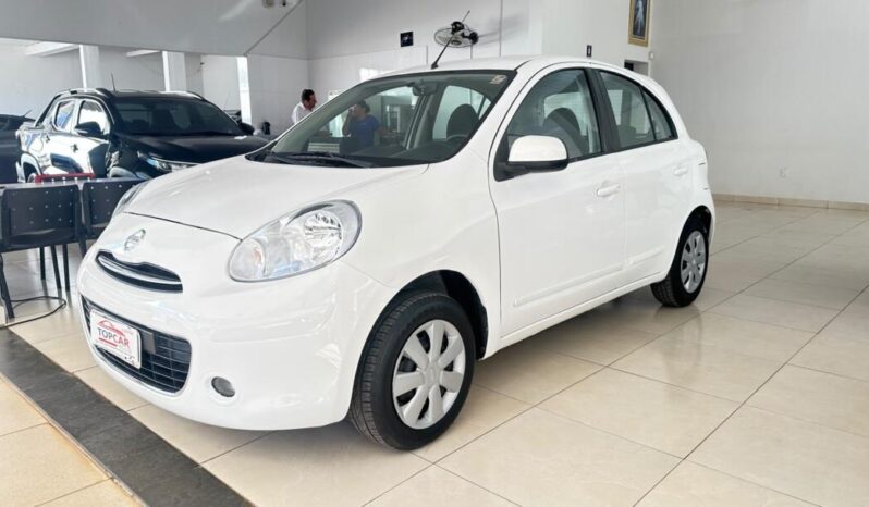 
								Nissan March  1.0 full									