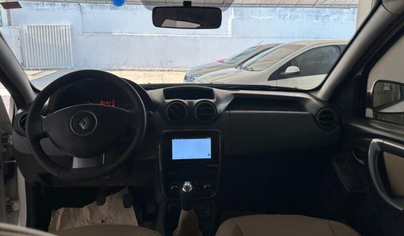
								Renault Duster  1.6 full									