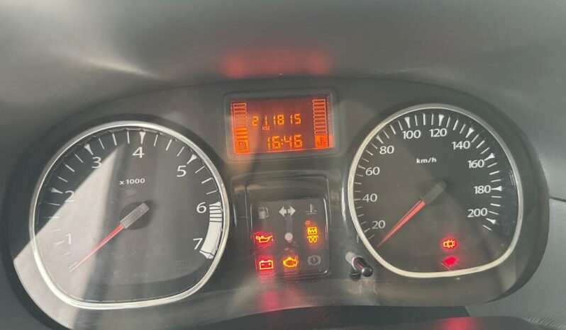 
								Renault Duster  1.6 full									