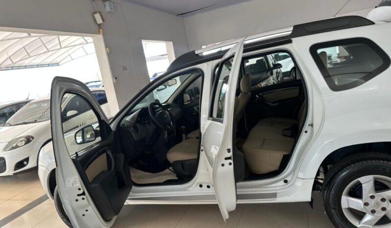
								Renault Duster  1.6 full									