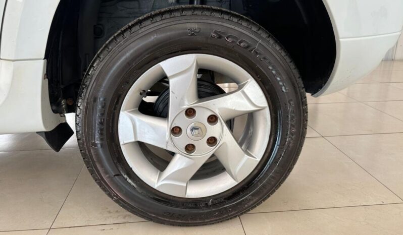 
								Renault Duster  1.6 full									