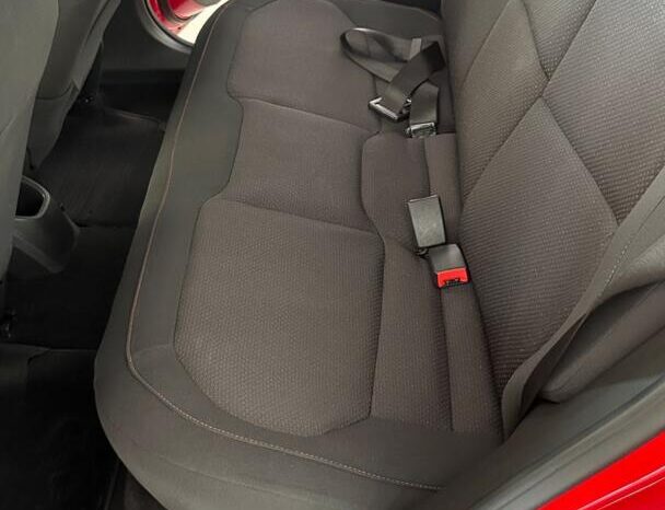 
								Chevrolet Onix  1.4 full									
