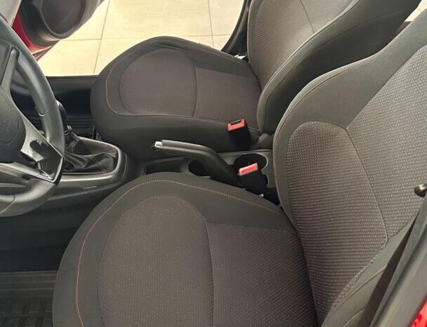 
								Chevrolet Onix  1.4 full									