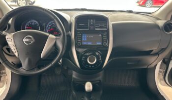 
									Nissan Versa  1.6 Unique full								