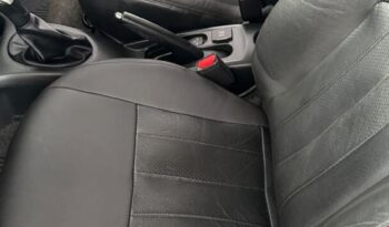 
									Nissan Versa  1.6 Unique full								