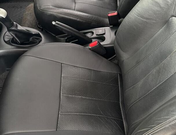 
								Nissan Versa  1.6 Unique full									