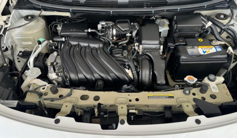 
								Nissan Versa  1.6 Unique full									