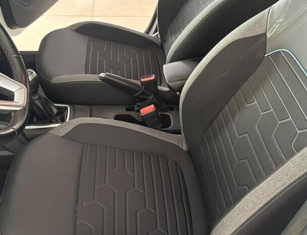 
								Renault Duster  1.6 Intense full									