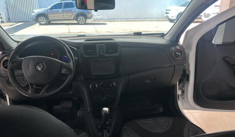 
								Renault Sandero  1.6 full									