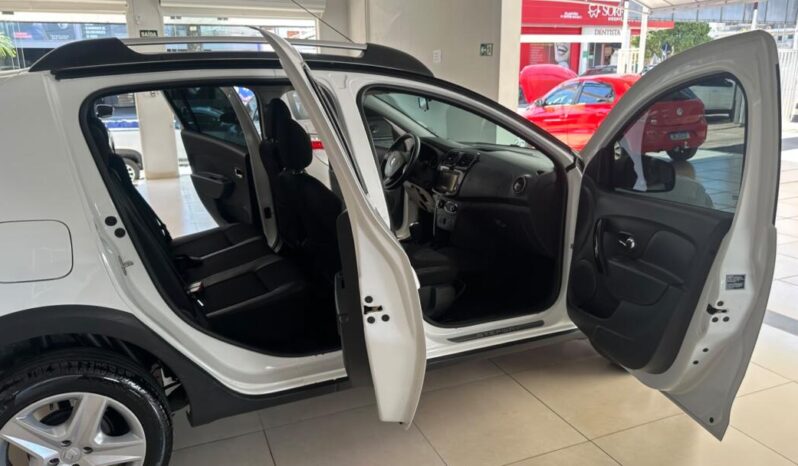 
								Renault Sandero  1.6 full									