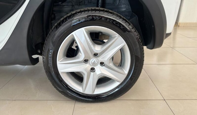 
								Renault Sandero  1.6 full									
