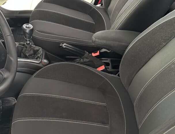 
								Fiat Punto  1.8 Sporting full									